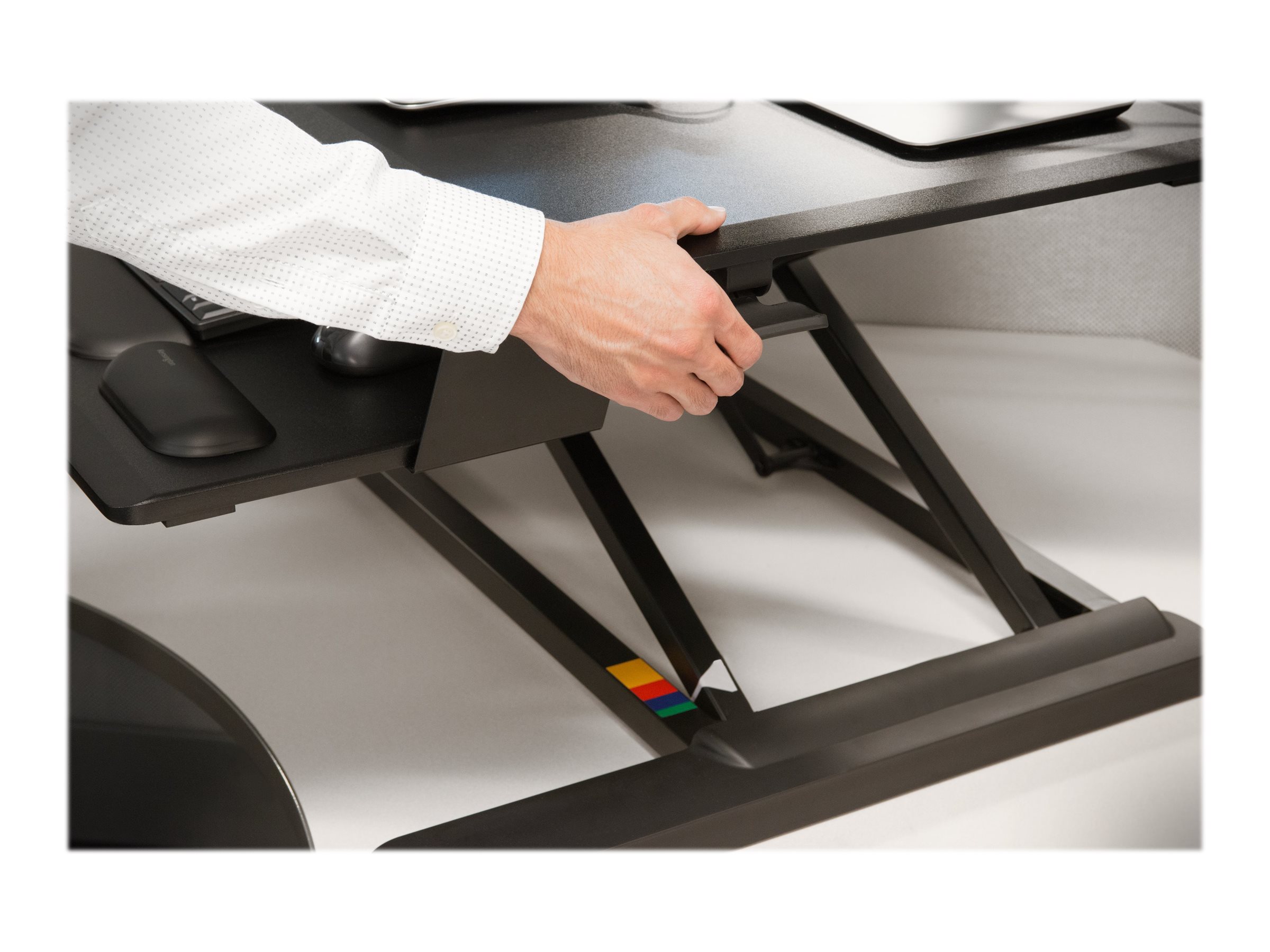Kensington SmartFit Sit/Stand Desk notebook Usage / lifestyle Close-up 72581
