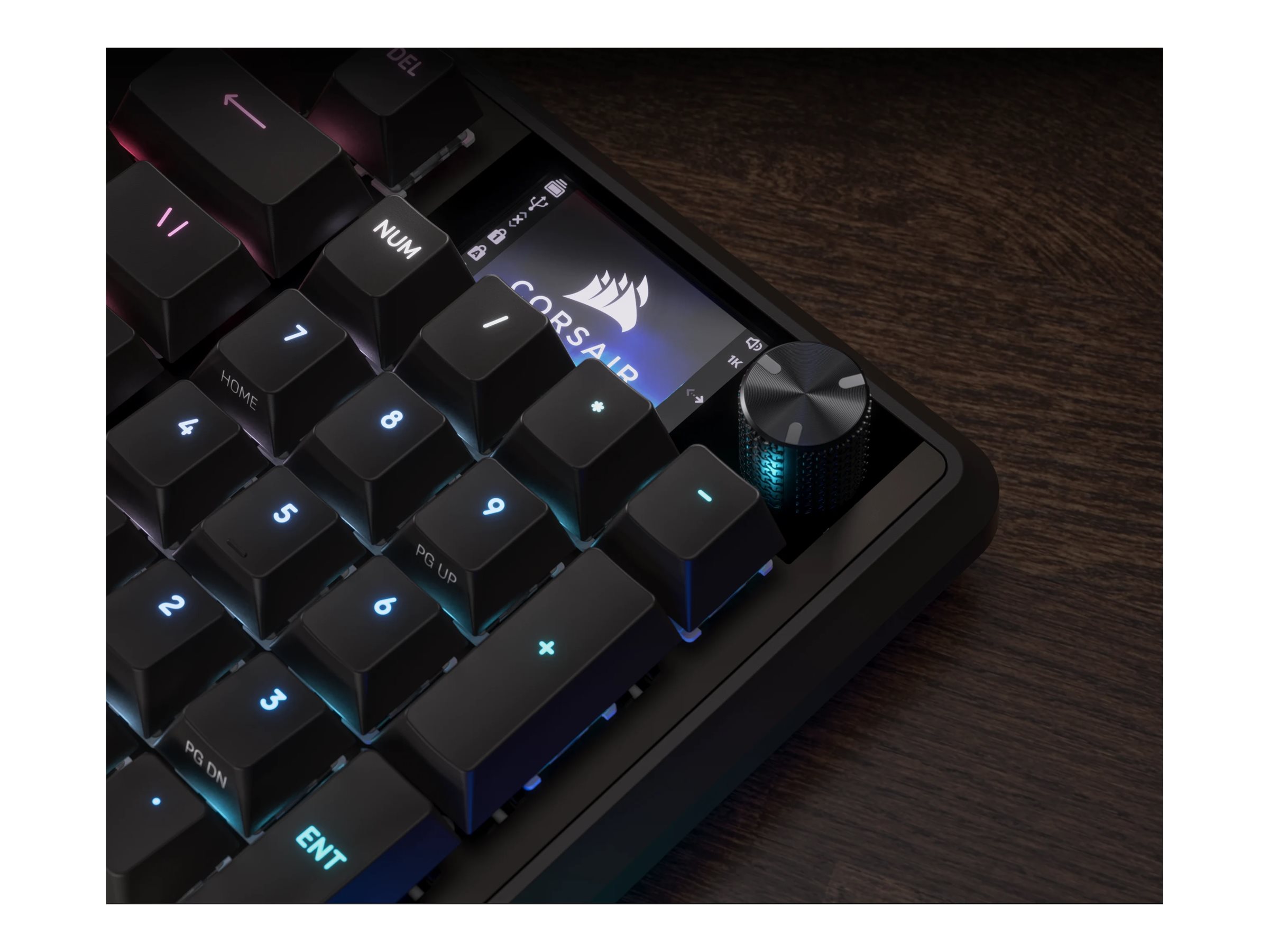CORSAIR VANGUARD 96 keyboard 96% compact QWERTY US black Input Usage / lifestyle Close-up 72142