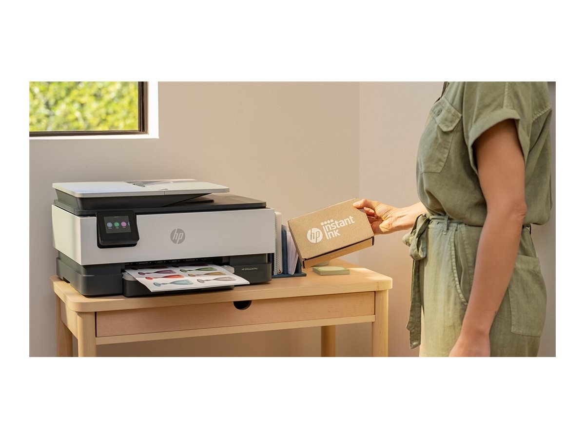 HP Officejet Pro 8130e All-in-One multifunction printer Usage / lifestyle Left-angle 72712