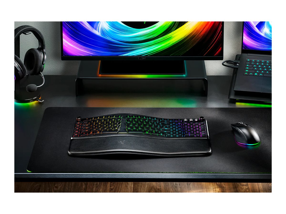 Razer Pro Type Ergo keyboard low profile QWERTY US Input Usage / lifestyle Close-up 72100