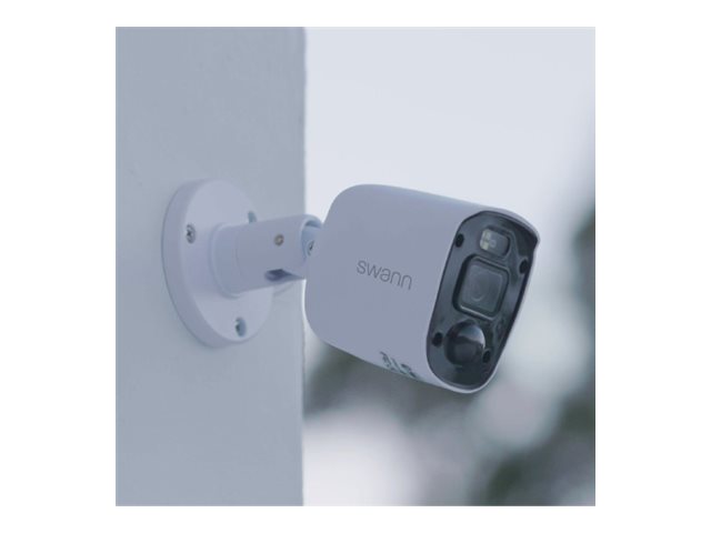 Swann SWDVK-8468062KMQB DVR + camera(s) wired AC Usage / lifestyle Left-angle 72575