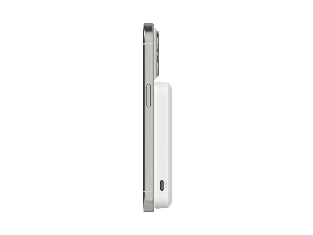 Belkin wireless power bank magnetic with Qi2 USB-C 15 Product shot Left side 77700