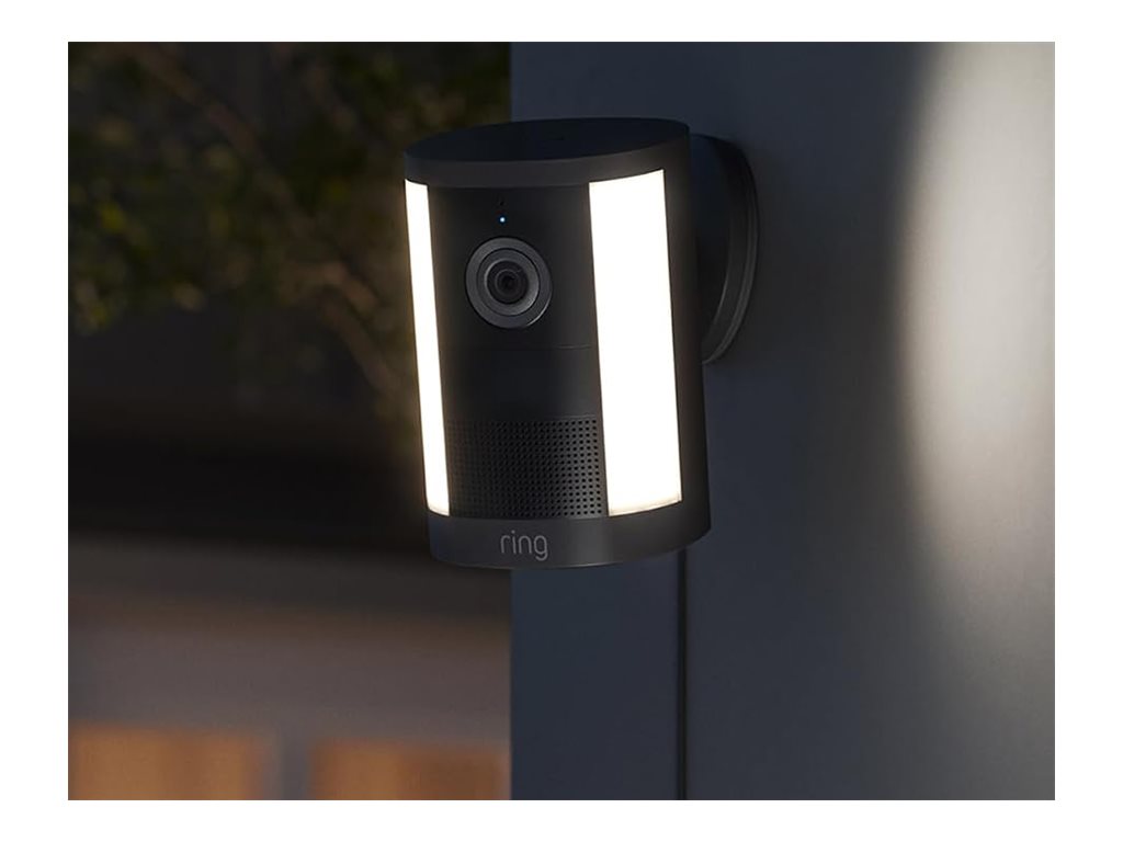 Ring Spotlight Cam Plug-In 2nd Gen network surveillance Usage / lifestyle Right-angle 72695