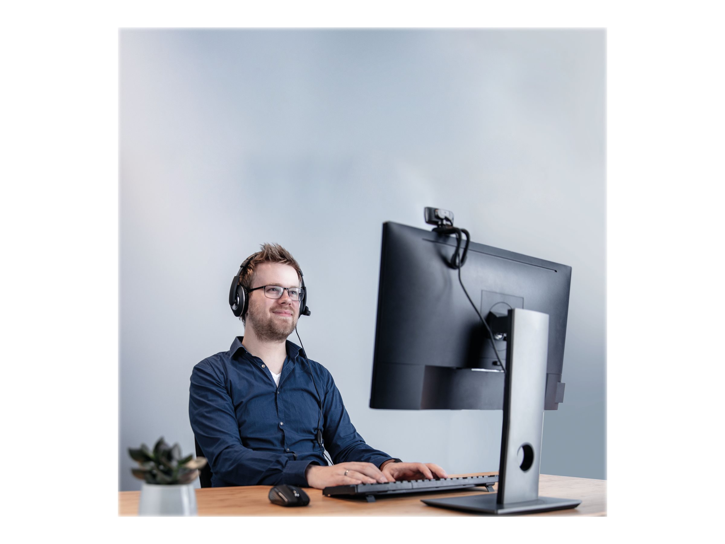 TRUST HOME OFFICE COMBO 4 EN 1 Q