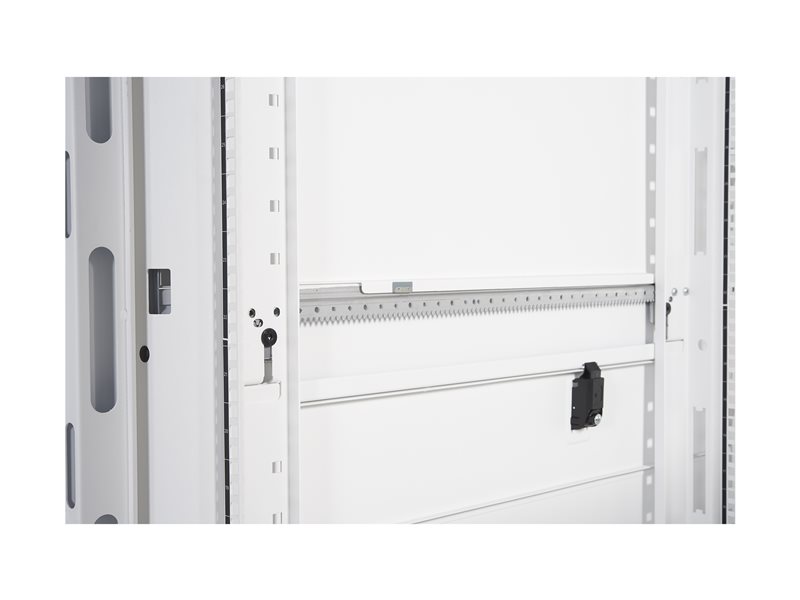 APC NetShelter SX 42U 600mm Wide x 1200