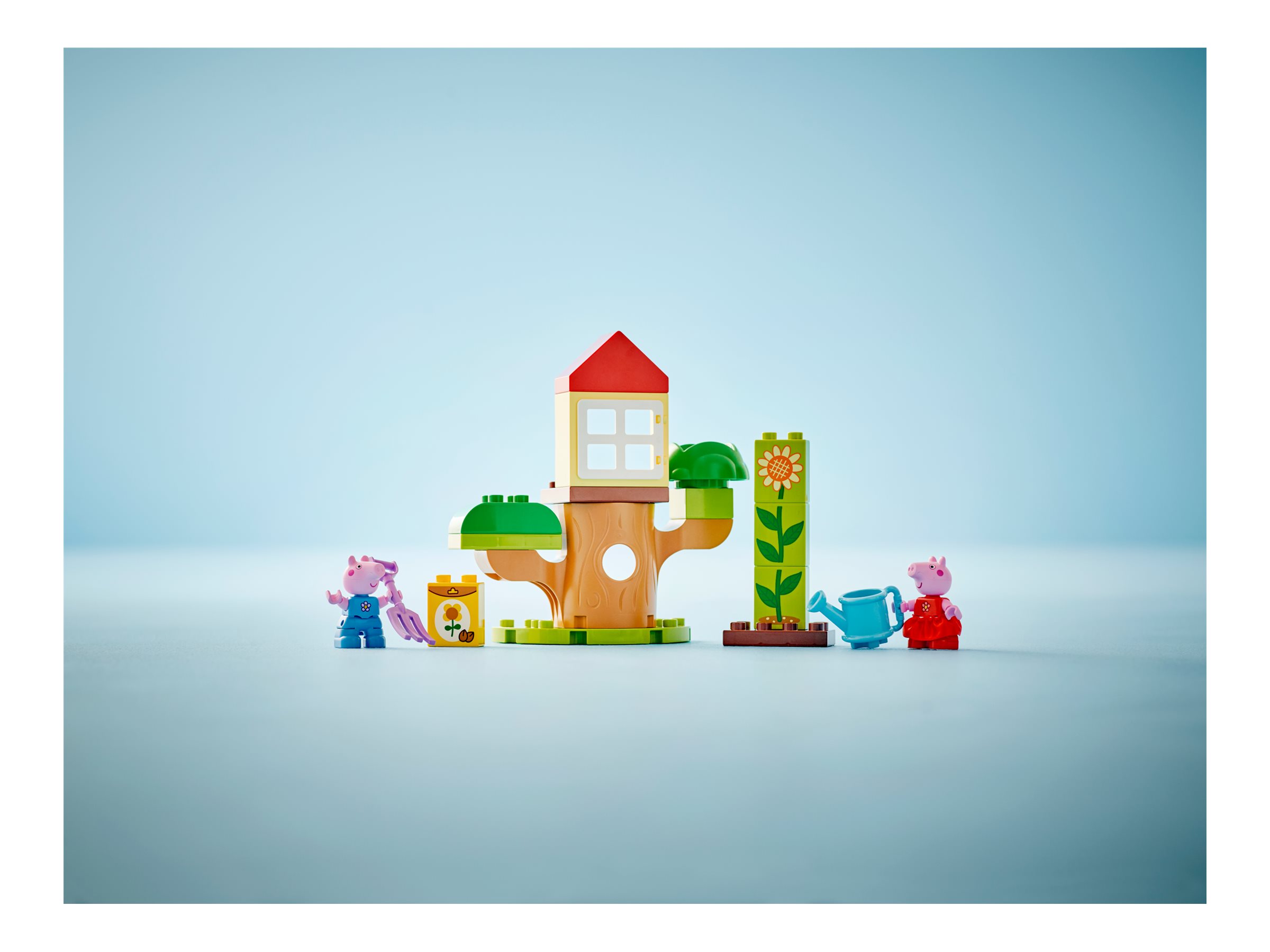 LEGO DUPLO - Peppa Pig Garden and Tree House