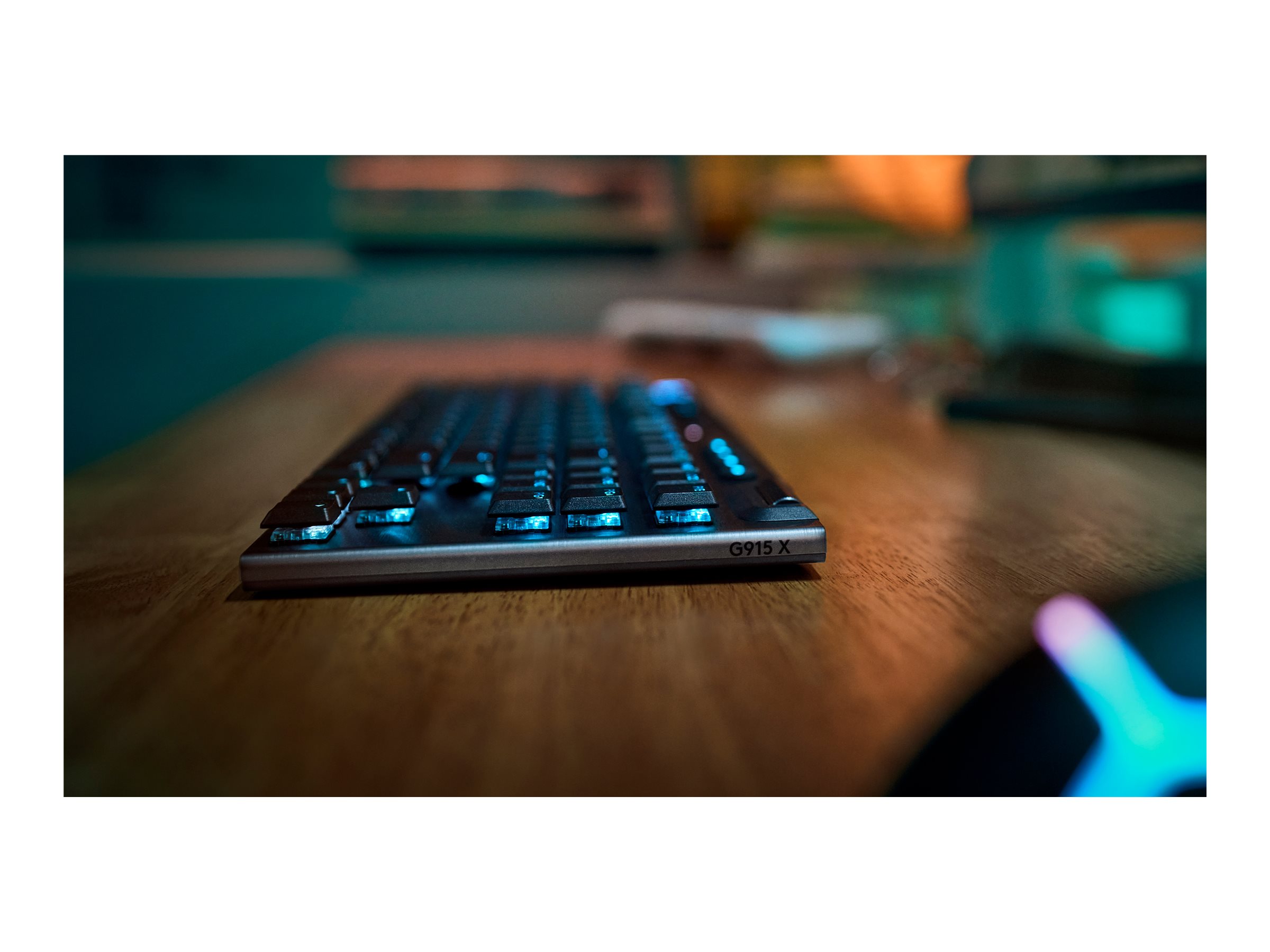 Logitech G G915 X keyboard gaming LIGHTSPEED TKL QWERTY English black Input Usage / lifestyle Left side 72490