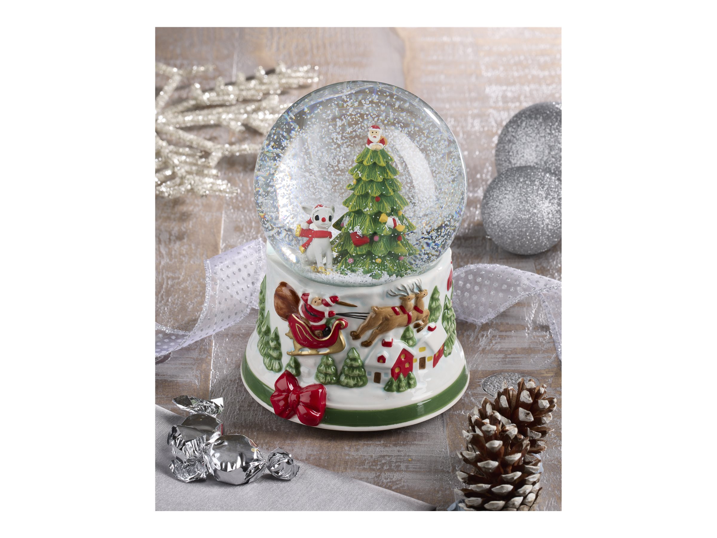 Spode Snow Globe - Rudolph the Red-Nosed Reindeer