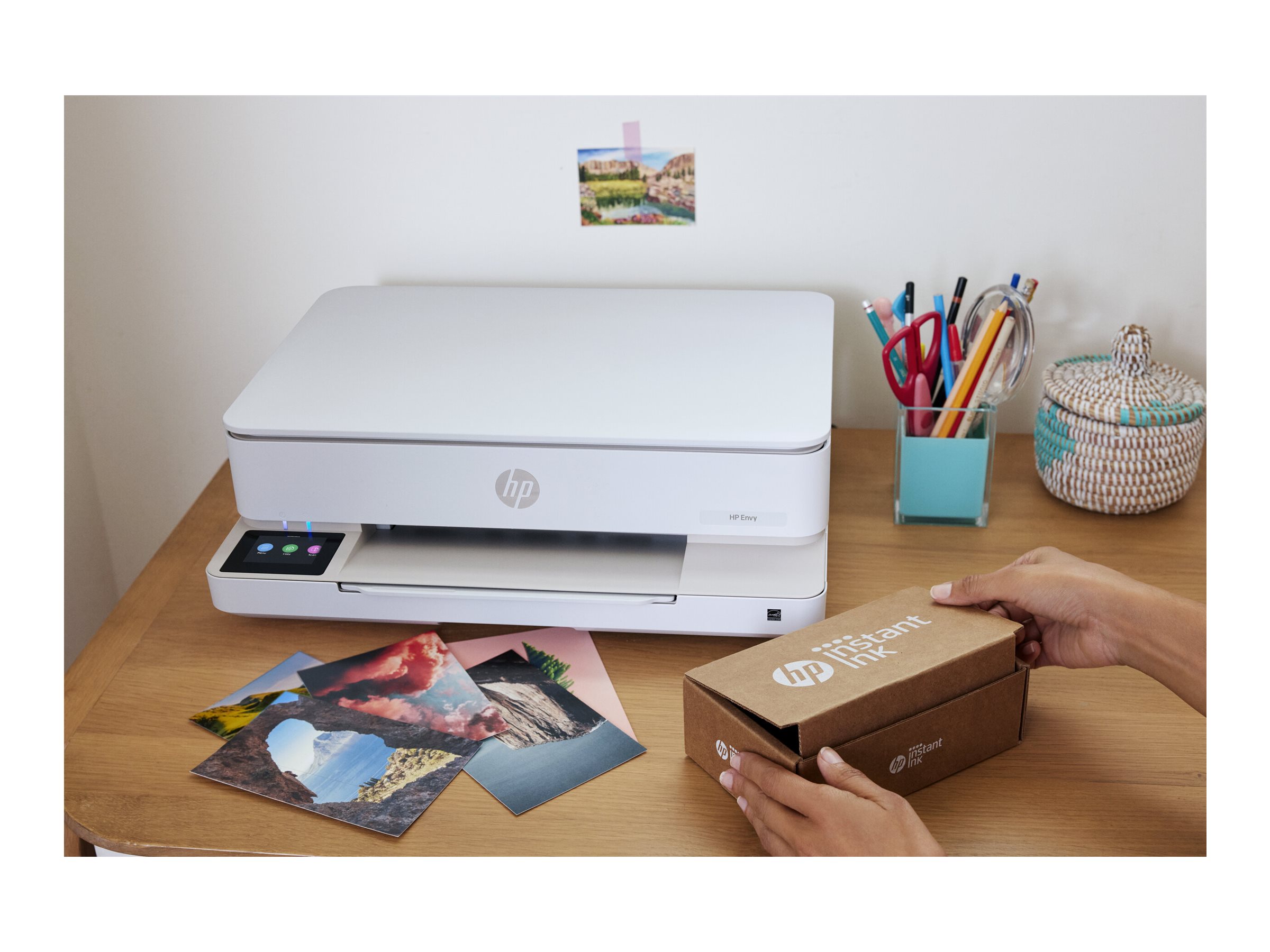 HP ENVY 6130 All-in-One multifunction printer Usage / lifestyle Front 72796