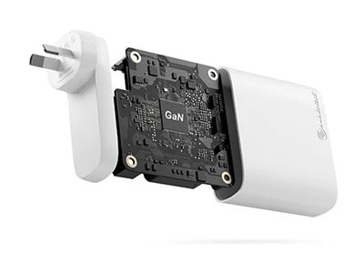 ALOGIC Rapid Power 4X100 power adapter USB-C USB 100 Product shot Inside 74400