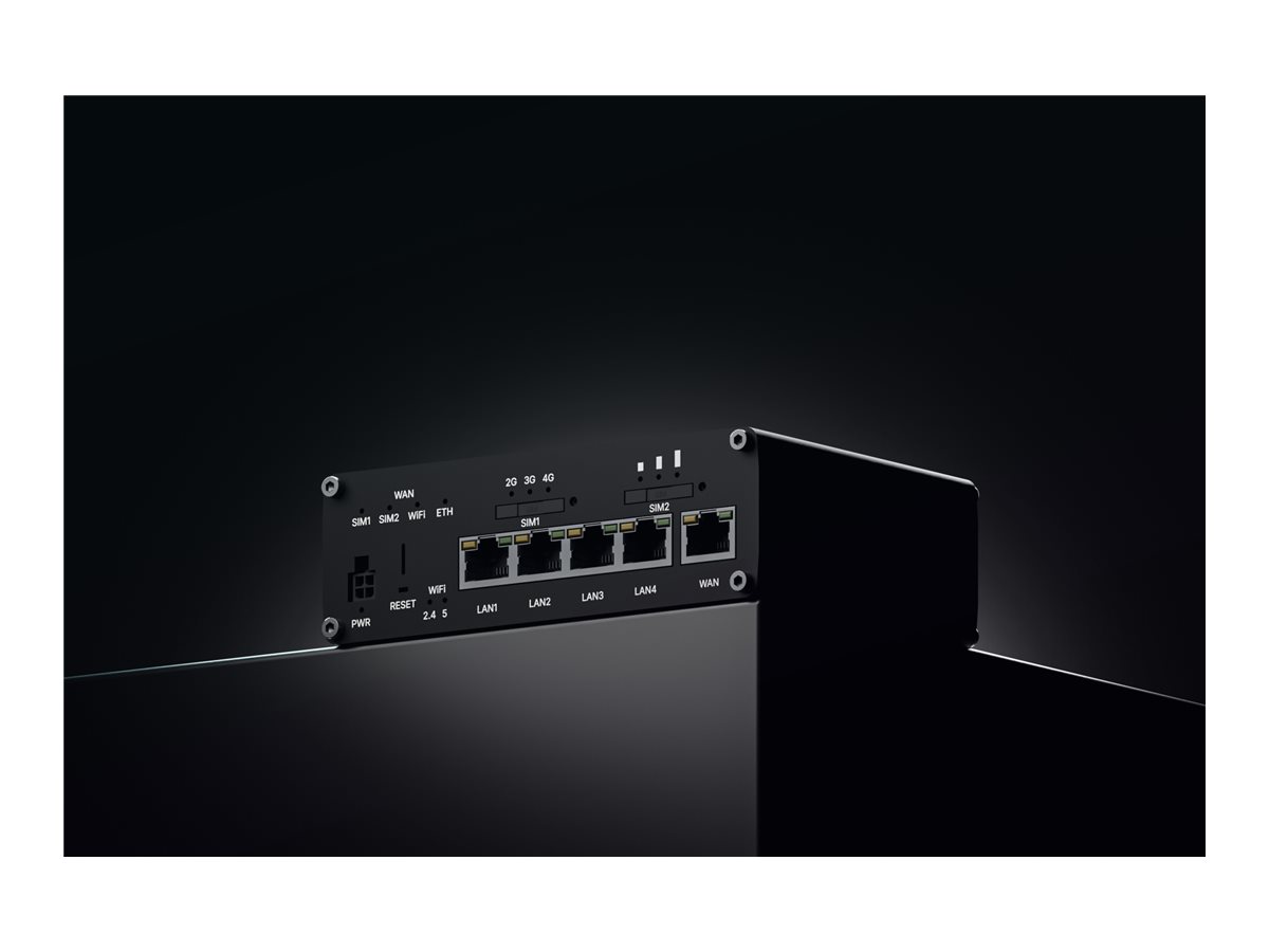 Teltonika RUTC40 wireless router WWAN Wi-Fi 6 3G 4G 2G DIN rail mountable Usage / lifestyle Left side 72440