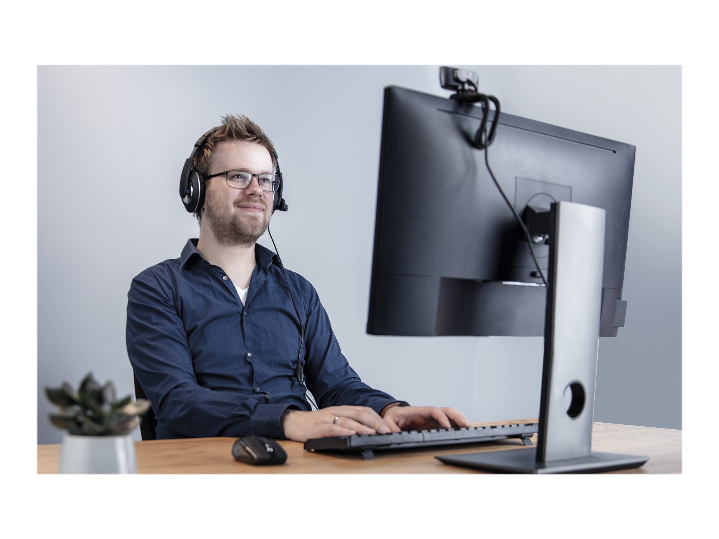 TRUST HOME OFFICE COMBO 4 EN 1 Q