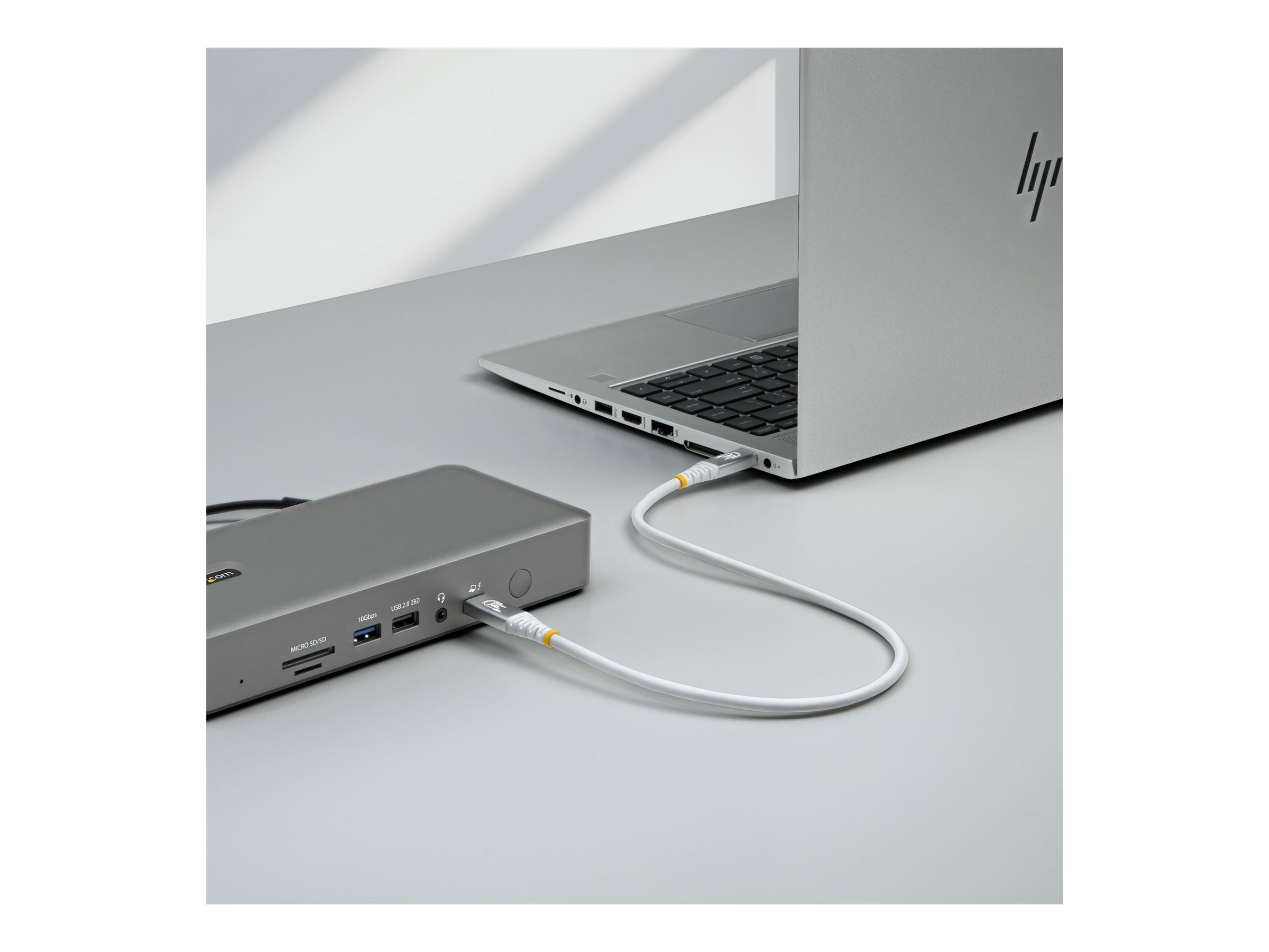 StarTech USB-C cable USB-C to USB-C 1.01 Product shot Close-up 75800