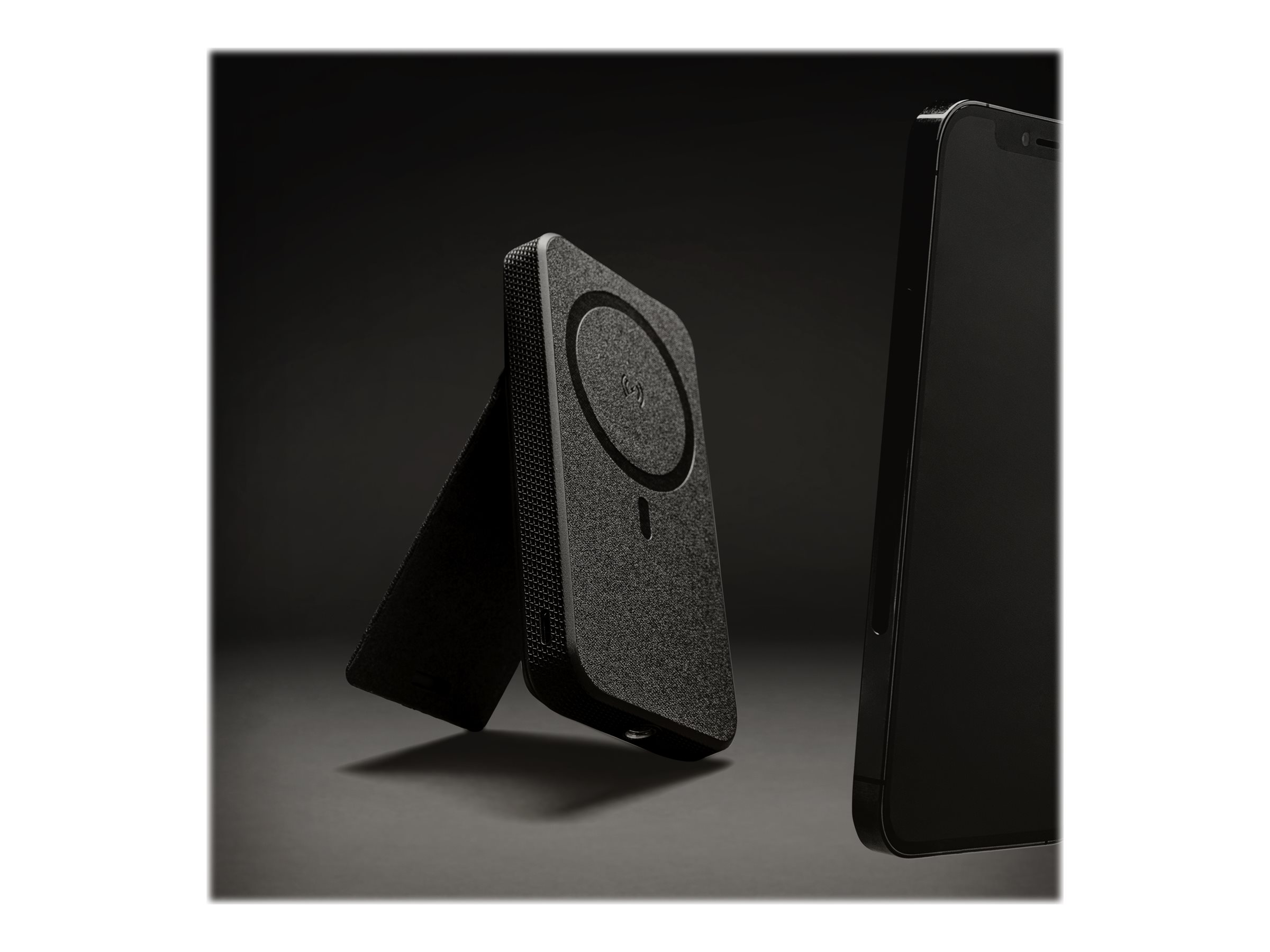 mophie snap+ powerstation stand wireless power bank USB-C 20 Usage / lifestyle Left-angle 72756
