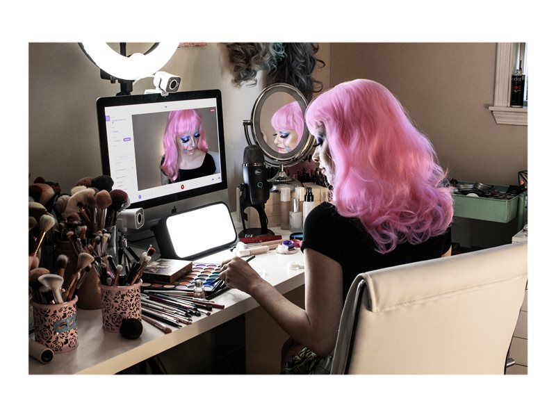 Logitech StreamCam - Camra de diffusion en direct - couleur - 1920 x 1080 - 1080p - audio - USB-C 3.1 Gen 1 - MJPEG, YUY2