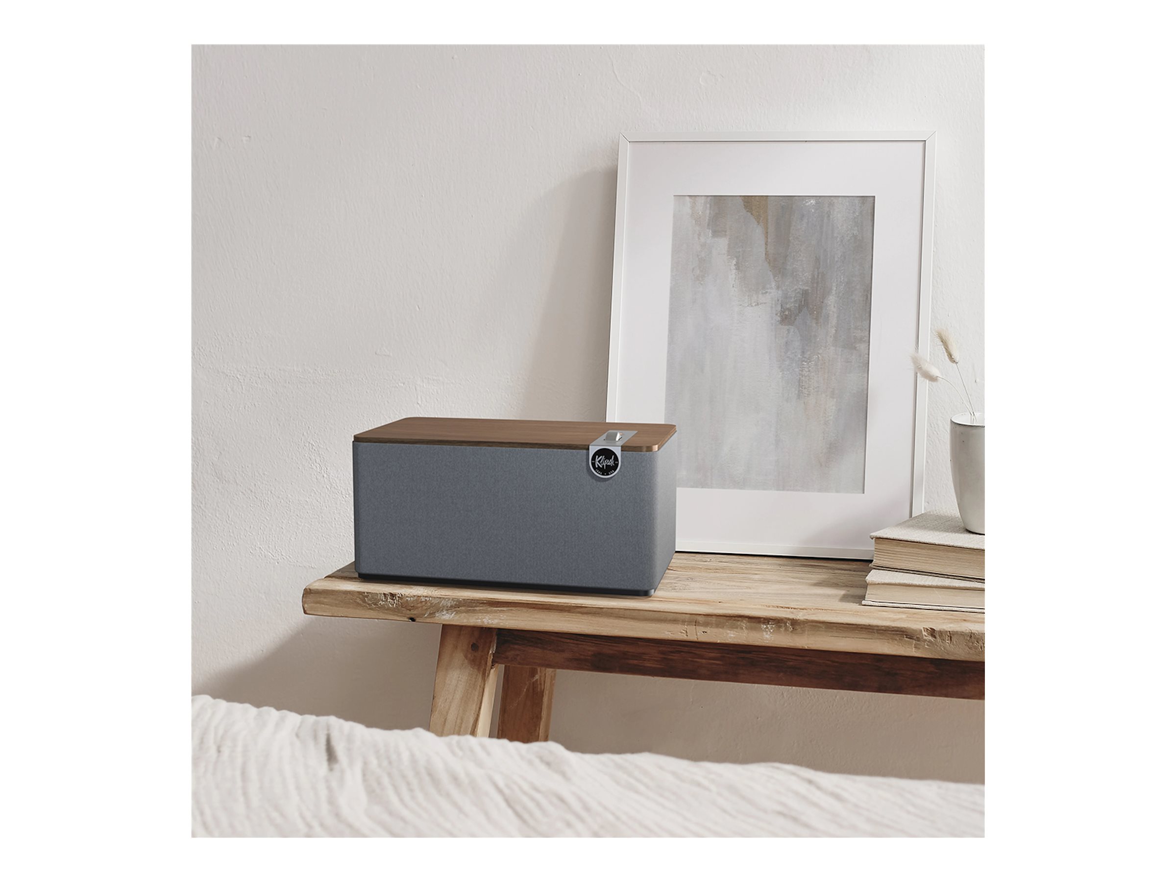 Klipsch The Three Plus speaker Usage / lifestyle Right-angle 72802