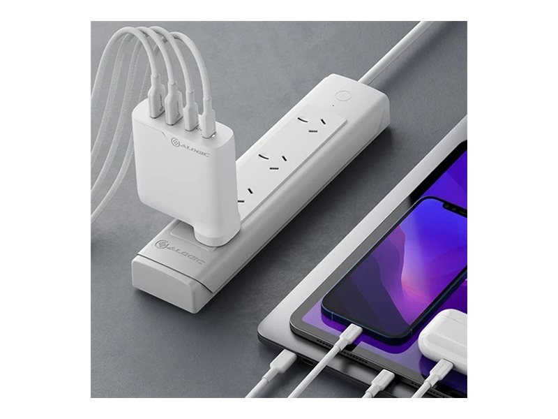 ALOGIC Rapid Power 4X100 power adapter USB-C USB 100 Usage / lifestyle Left-angle 72620