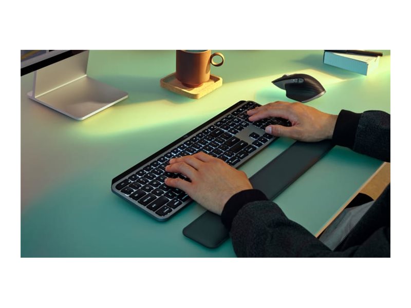 Logitech Master Series MX Keys S Combo for Mac keyboard and mouse set full size QWERTY Usage / lifestyle Left-angle 72621