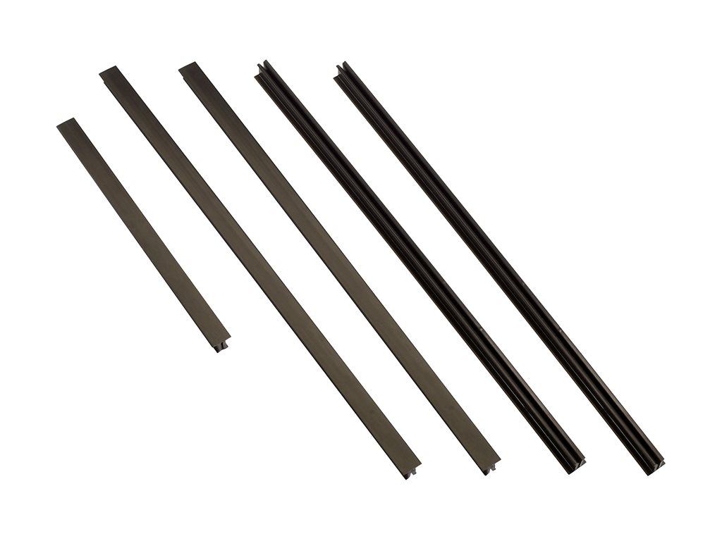 APC SX 42U/48U Baying Trim Kit Black