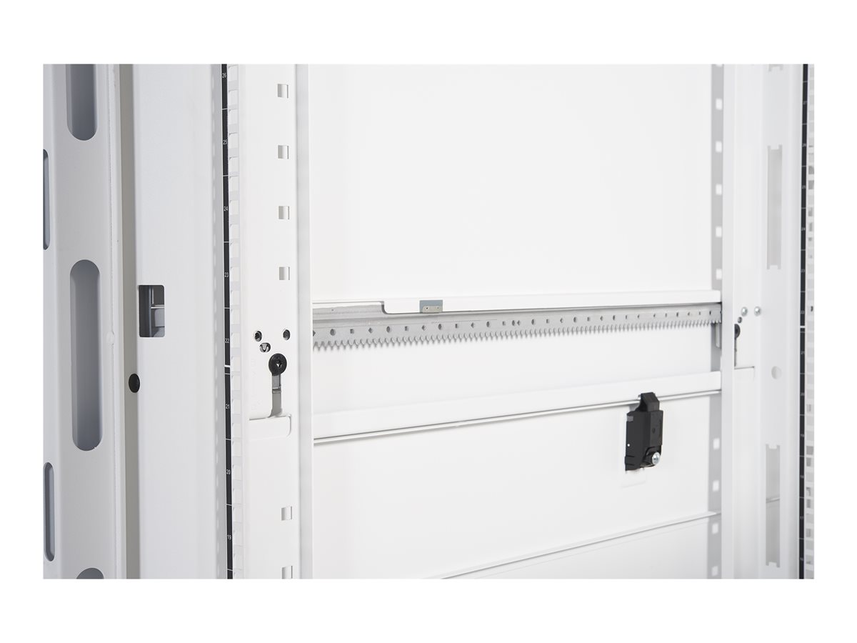 APC NetShelter SX 48U 600mm Wide x 1200