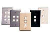 Leviton QuickPort Single-Gang Wall mount plate white 4 ports