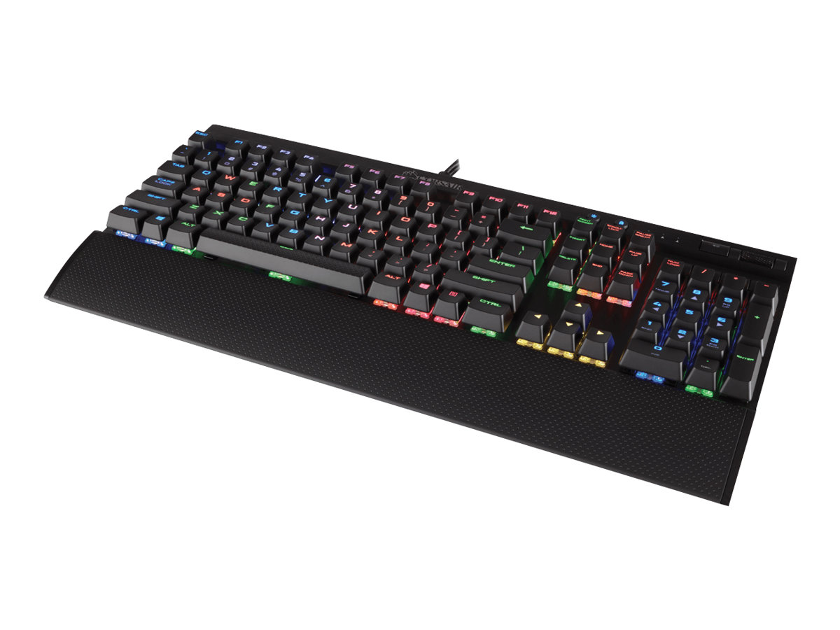 CORSAIR Gaming K70 LUX RGB Mechanical