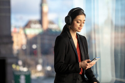 ADAPT 660 USB-COver-Ear Bluetooth® Headset