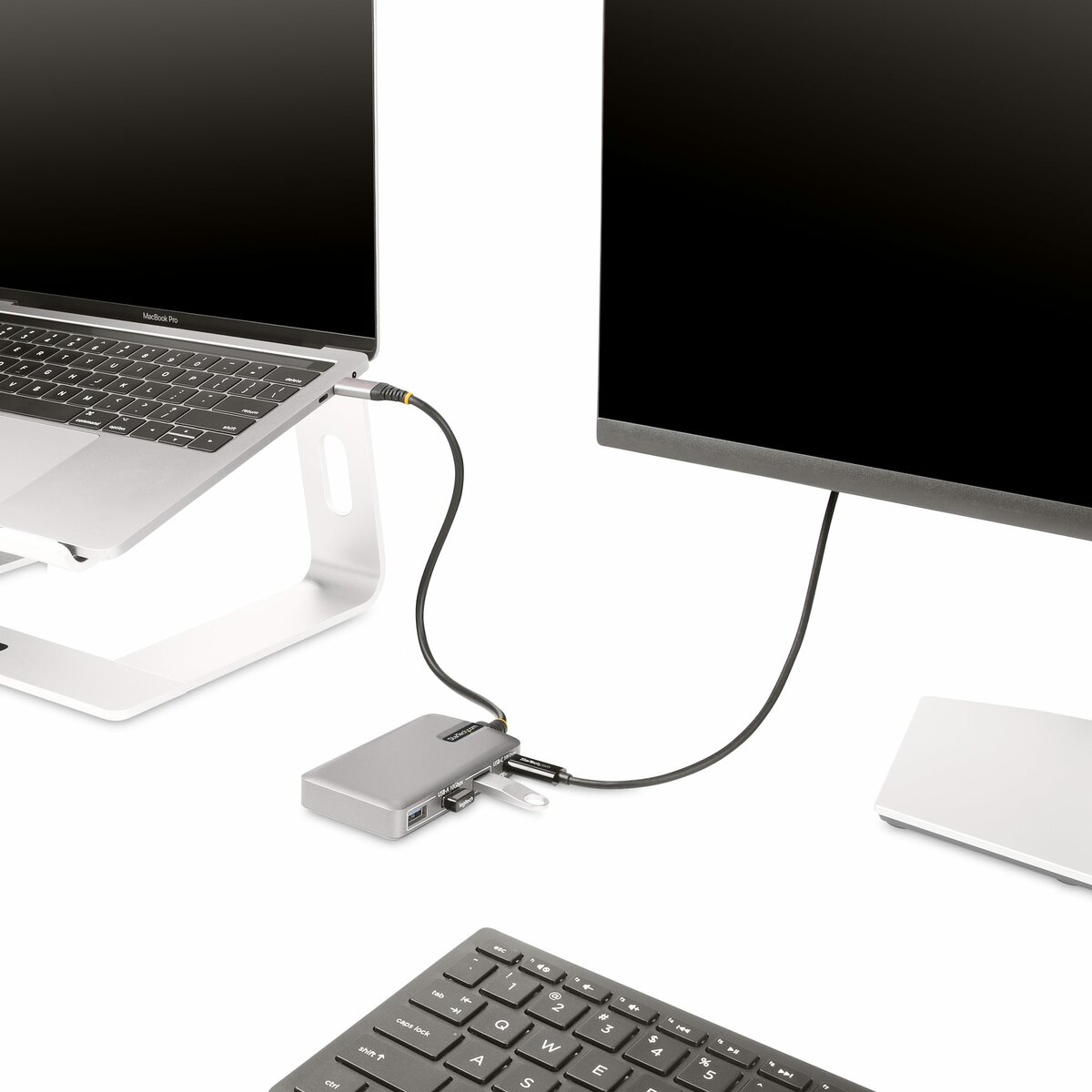 folie 8 von 10, vergrößern, 4-port usb-c hub mit dp alt mode videoausgang 4k 60hz - usb-c auf 3x usb-a & usb-c, 100w power delivery, usb 3.2 10gbps, 30cm kabel, usbc verteiler/splitter usb-c zu usb (hb31c3a1cdppd3)
