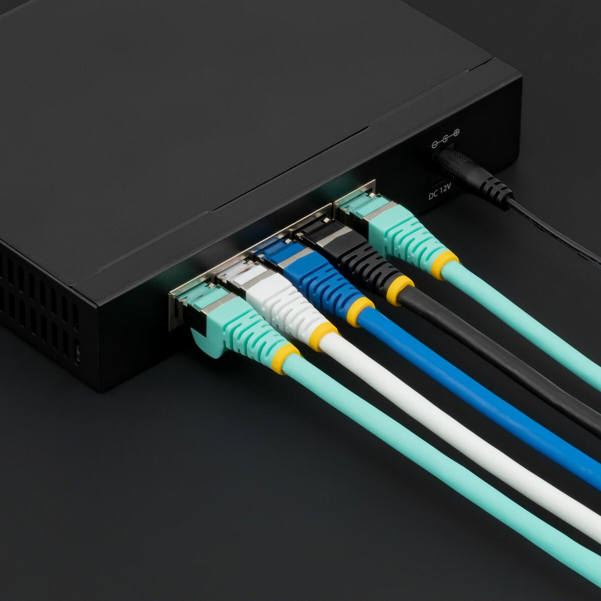 folie 5 von 5, vergrößern, 10 m cat6a kabel - lszh-raucharm, halogenfrei - 10gigabit rj45 lan kabel - sftp patchkabel - schwarz - cat6a verlegekabel - geschirmtes netzwerkkabel/ethernet kabel (nlbk-10m-cat6a-patch)