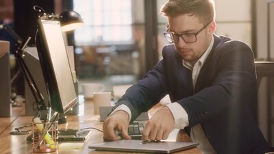 slide 1 of 5, zoom in, ptp710bt