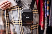 Mobil, og ligger godt i hånden