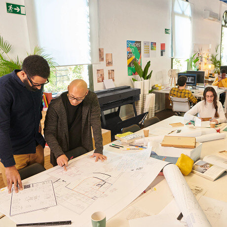VERSATILE—Effortless, high-quality results across all sizes and formats