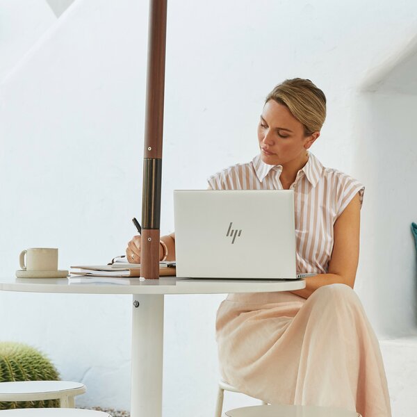 Laptop HP EliteBook 1040 G9 de 14"