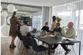 slide {0} of {1}, zoom in, Poly Studio X52 All-in-One-videobar med TC10-controllerudstyr