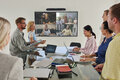 slide {0} of {1}, zoom in, Poly Studio X52 All-in-One-videobar med TC10-controllerudstyr