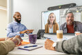 slide {0} of {1}, zoom in, Poly Studio X52 All-in-One-videobar med TC10-controllerudstyr