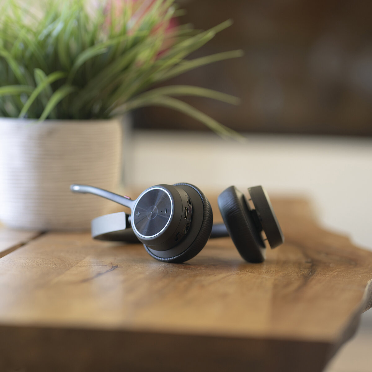 folie 1 von 6, vergrößern, poly voyager 4320-m + usb-a-an-usb-c-kabel + bt700 dongle