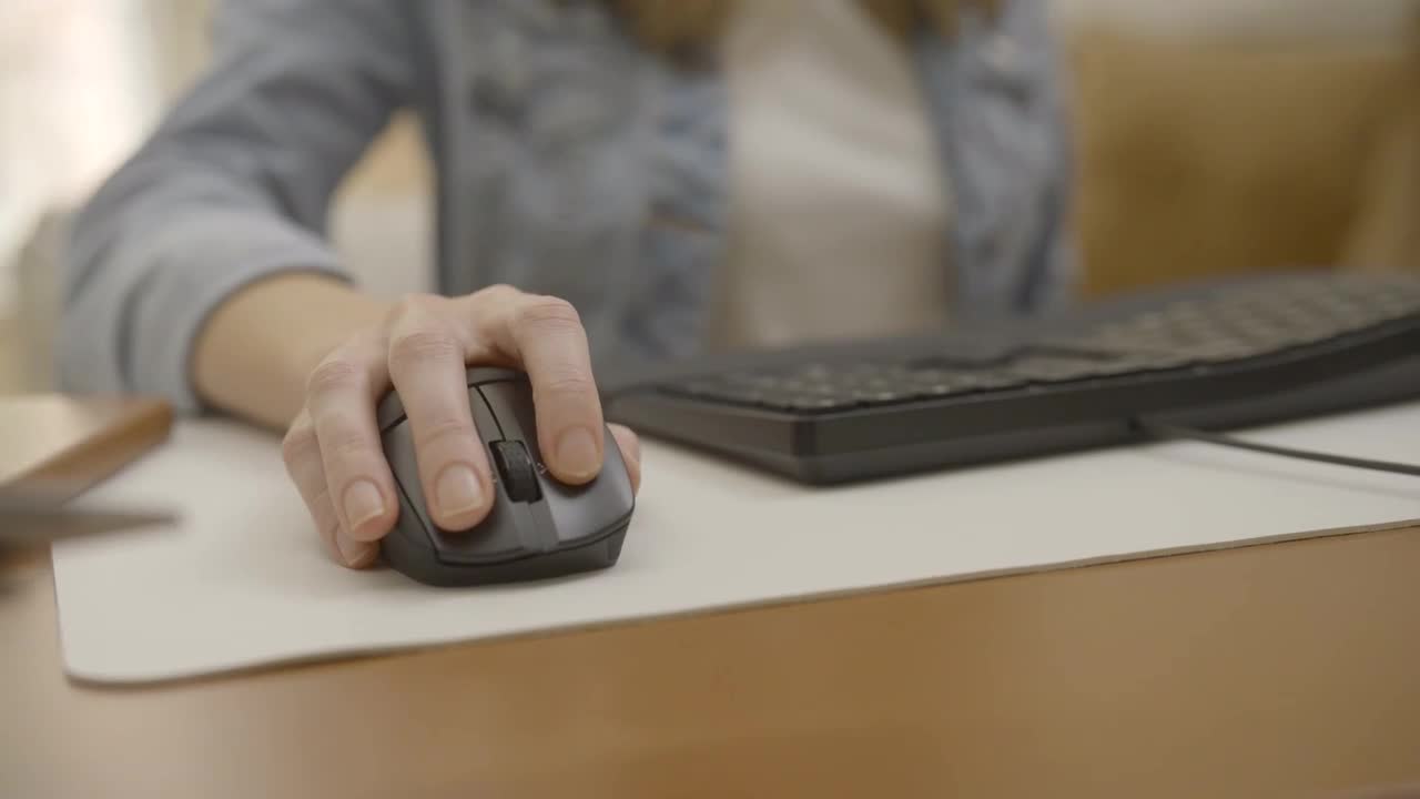 folie 1 von 6, vergrößern, hp 685 comfort dual-mode mouse (black) - product demo video (45 sec) - german