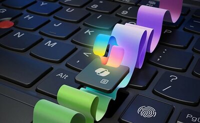 UN PC CHE LAVORA PER E CON TE