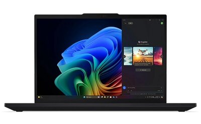 EN PC DER ARBEJDER FOR OG MED DIG