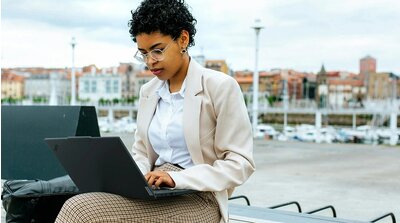 FORBEDRET BRUGERVENLIGHED Omdesignet til inklusivitet og effektivitet