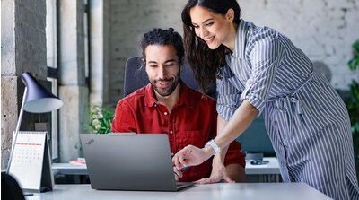 AI-BASERET GRAFIKFarver, der skiller sig ud