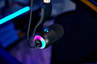 EYE-CATCHING, FLOWING DESIGN