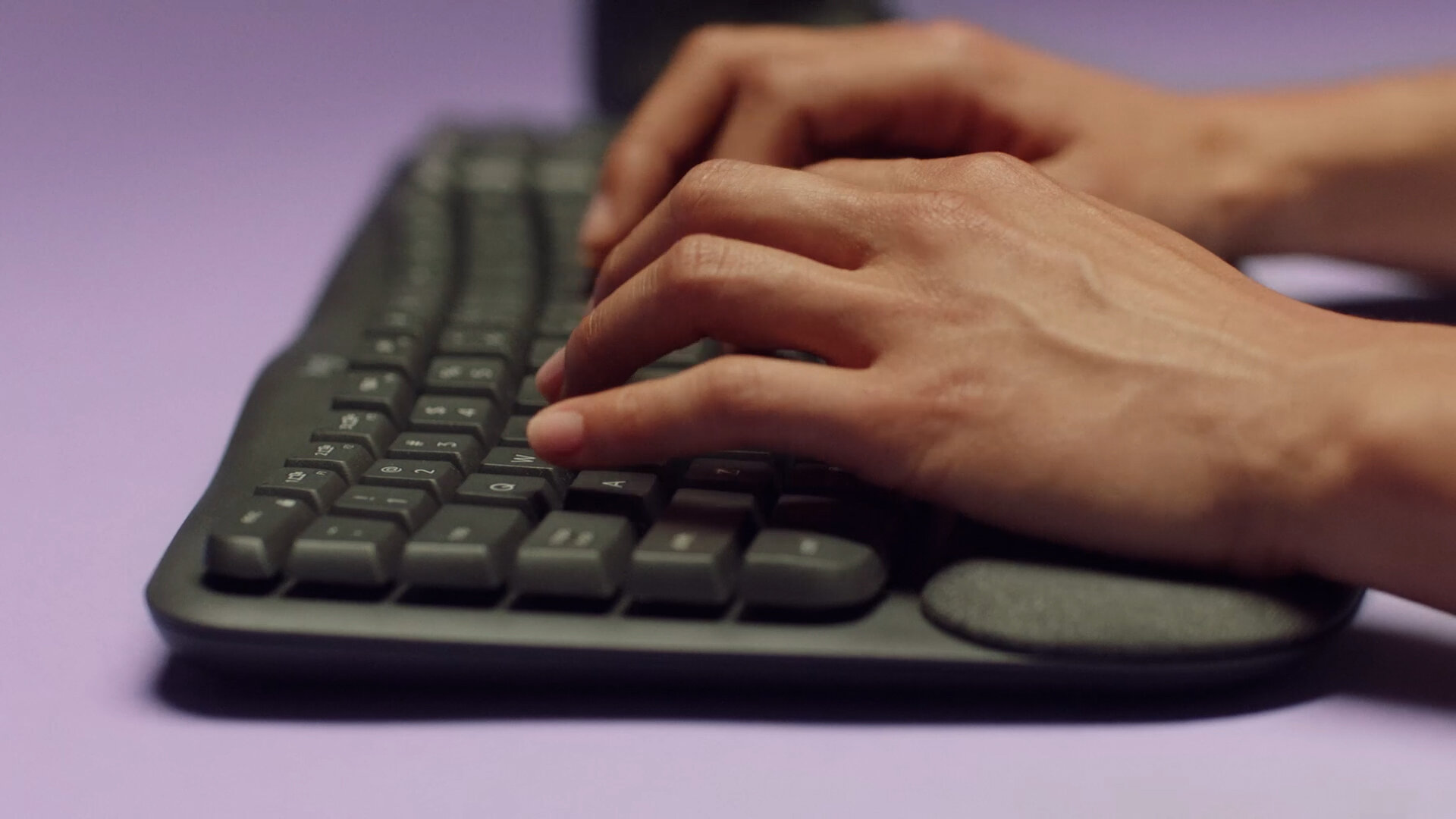 Clavier Logitech Wave Keys AZERTY Bluetooth ergonomique sans fil 920-012286 confortable