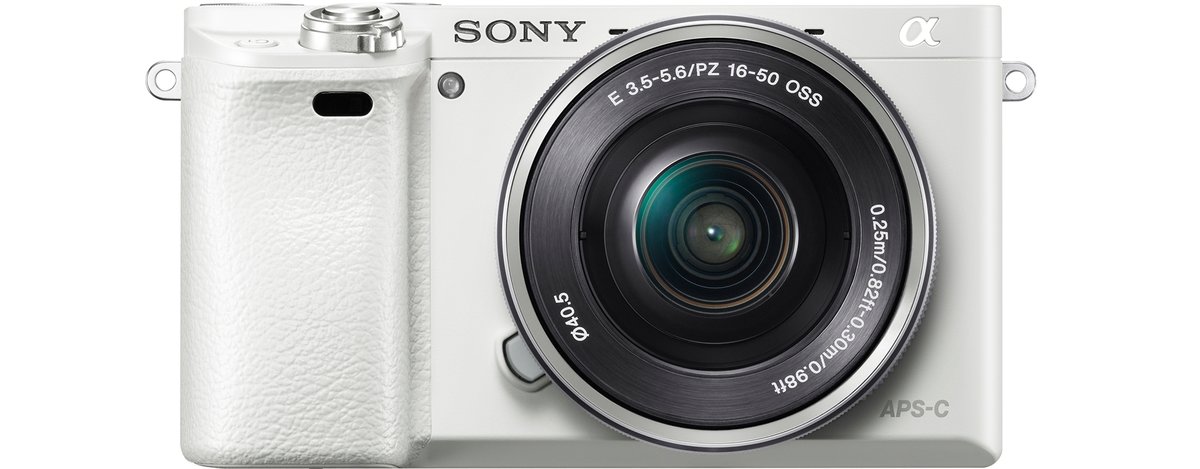 Sony α6000 ILCE-6000L 24.3 Megapixel DSLR 16-50mm lens