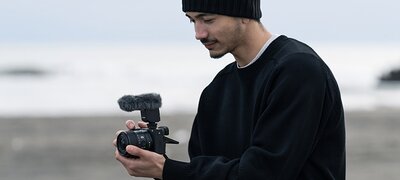 Smooth handling for movie shooting