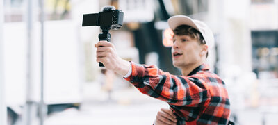 Smooth and stable images even while walking