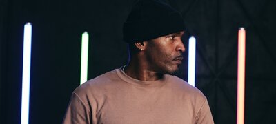 Recording movies with 10-bit depth and 4:2:2 color sampling