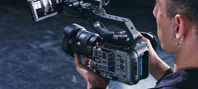 Lens-ring AF subject selection