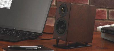 High-grade painted wooden enclosure